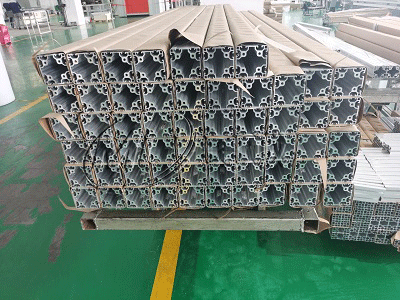 做圍欄選什么材質的？鋁型材加工定制廠家